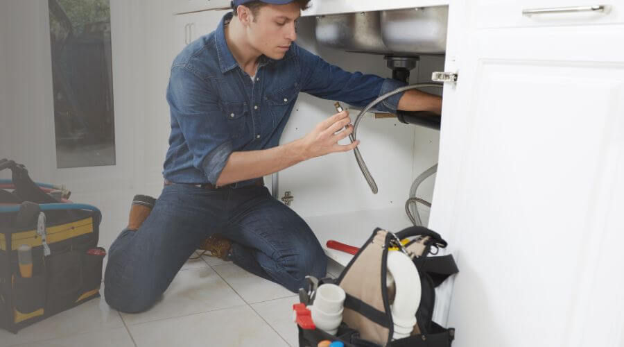 Expert burst pipe repair services in La Monte, MO